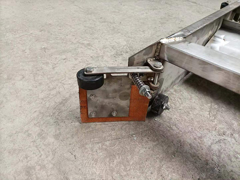 刮糞機
